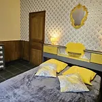 8 Personnes Avec Cheminee Et A - Fr-1-616-481 Holiday home Biron (Dordogne)