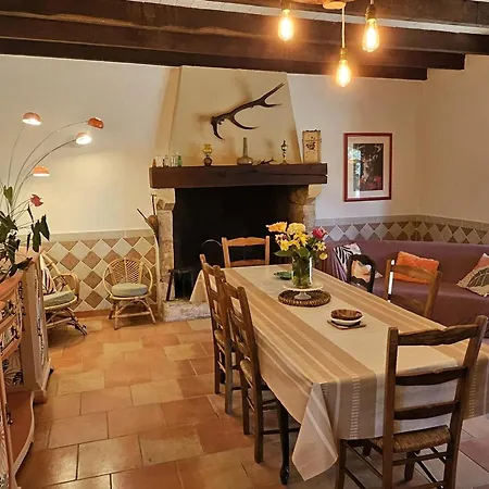 8 Personnes Avec Cheminee Et A Biron - Fr-1-616-481 Holiday home *